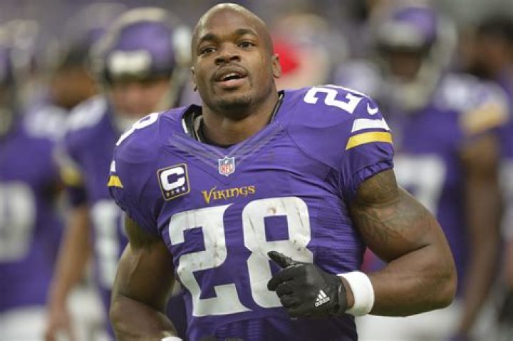 Adrian Peterson siblings: Meet Jaylon, Brian, Derrick and Eldon 1 Adrian Peterson