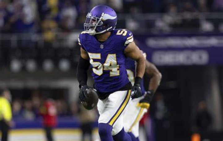 anthony-barr-age-height-ethnicity-family-college-40-time-draft-trade-net-worth-instagram