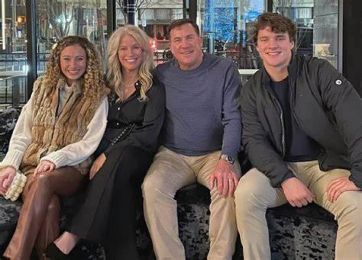 Brandt Jobe Wiki, age, height, nationality, wife, family, caddie, ranking, career earnings, net worth 1 Brandt Jobe family wife children parents siblings