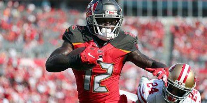 Chris Godwin net worth: Age, height, college, career teams, fiance, wife, salary 1 Chris Godwin