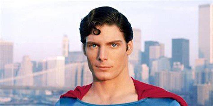Christopher Reeve's Kal-El flies over Metropolis in Superman: The Movie.