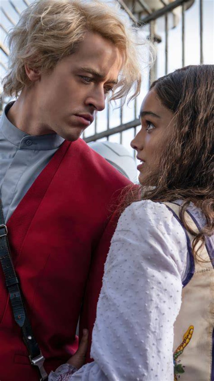 Coriolanus Snow and Lucy Gray Baird.