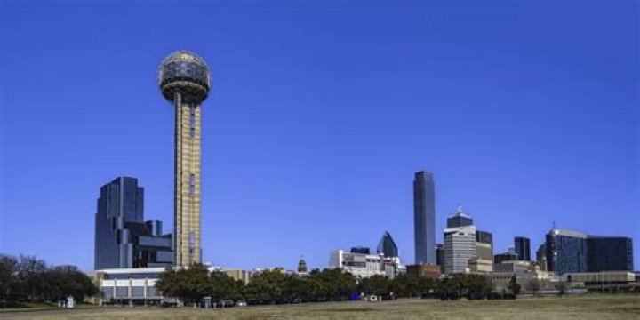 Dallas Goedert height and weight – Measurement in meters, feet, KG and Ibs 1 dallas