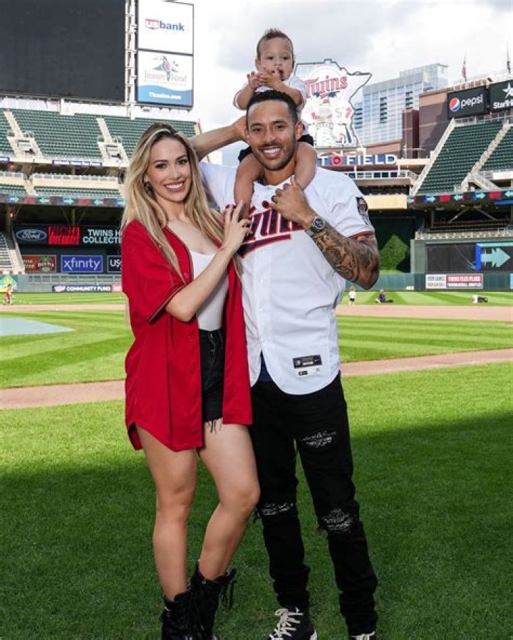 Daniella Correa and Carlos Correa