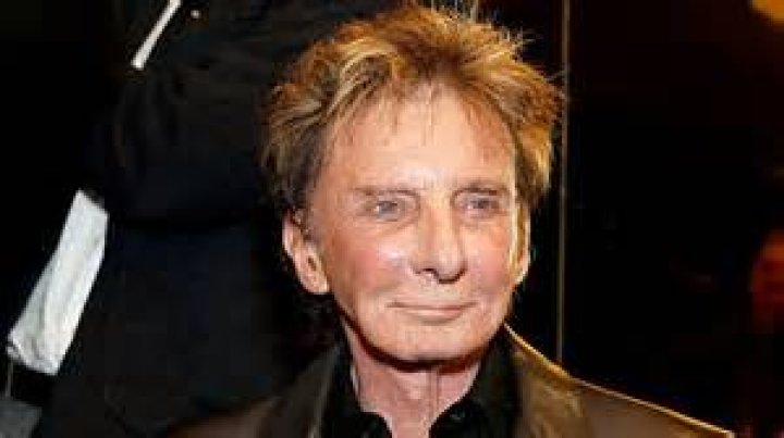 Did Barry Manilow break his nose