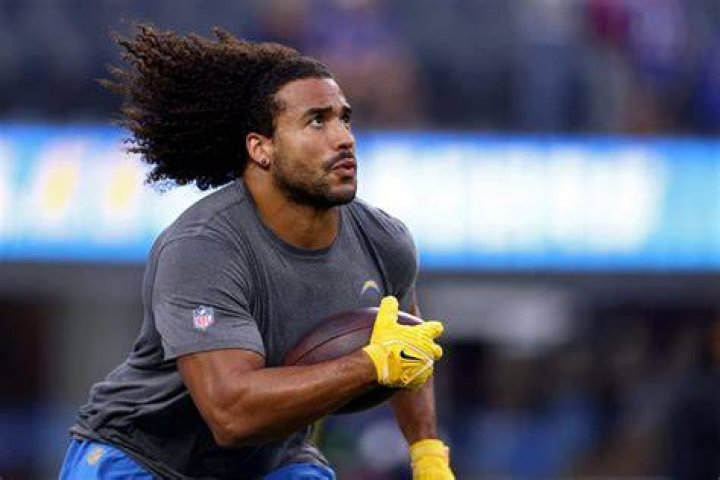Eric Kendricks age, height, ethnicity, family, college, 40 time, draft, trade, net worth, Instagram 1 eric-kendricks-age-height-ethnicity-family-college-40-time-draft-trade-net-worth-instagram