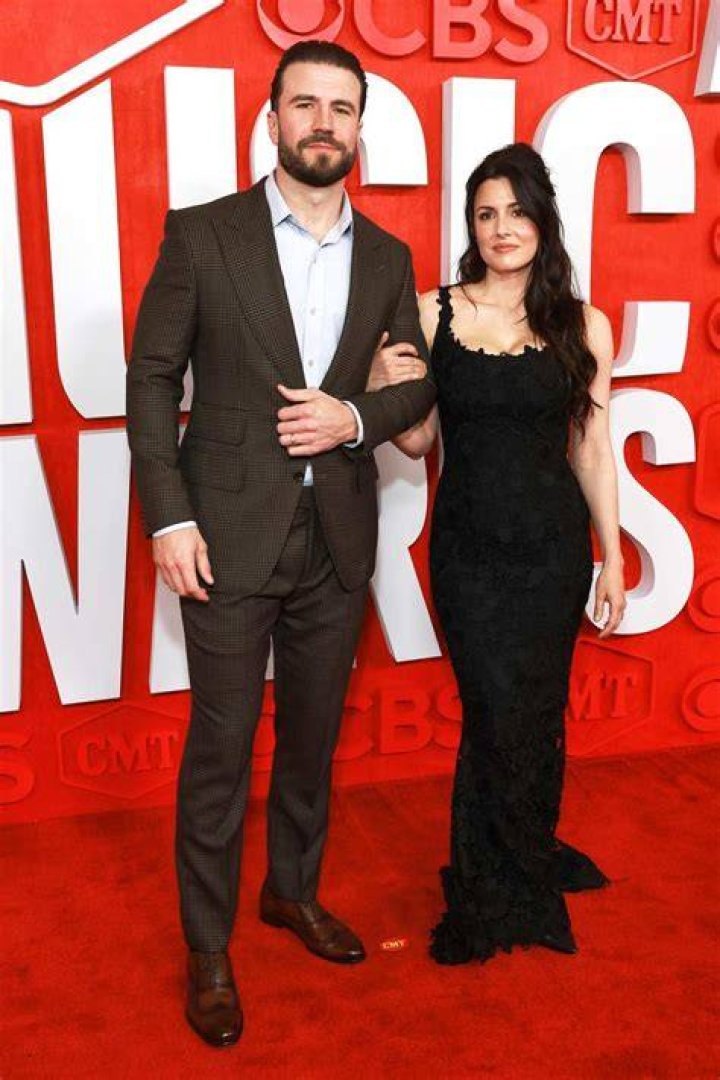 Sam Hunt wife: Who is Hannah Lee Fowler? 1 Hannah Lee Fowler