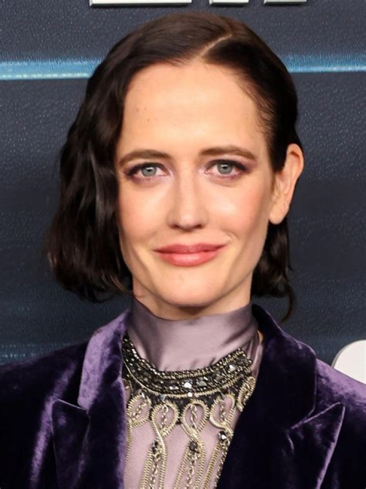 Eva Green husband: Does Eva Green have a husband? 1 Is Eva Green rich