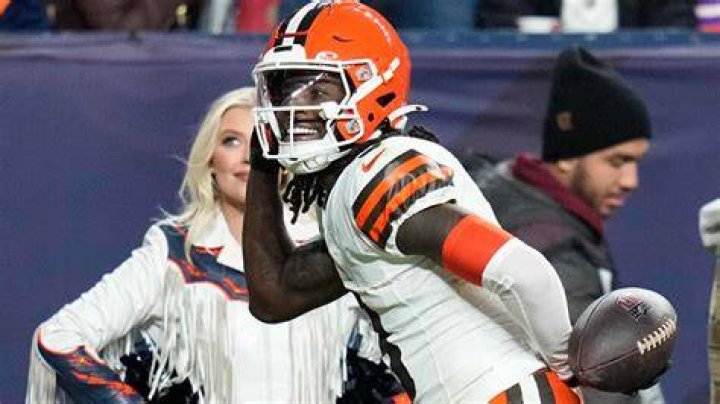 Jerry Jeudy height and weight – Measurement in meters, feet, KG and Ibs 1 Jerry Jeudy