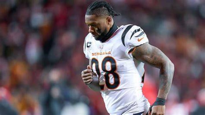 joe-mixon-height-and-weight-measurement-in-meters-feet-kg-and-ibs