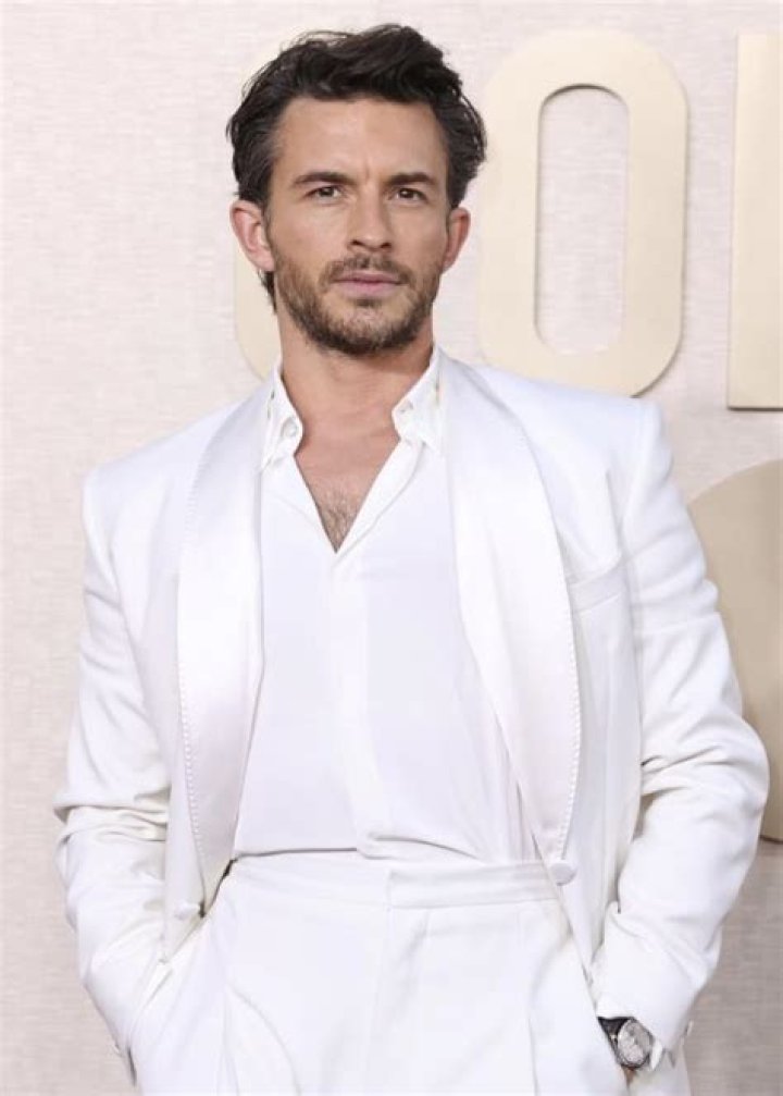 Jonathan Bailey wife: Is Jonathan Bailey married? Who is Jonathan Bailey's partner? 1 Jonathan Bailey 1