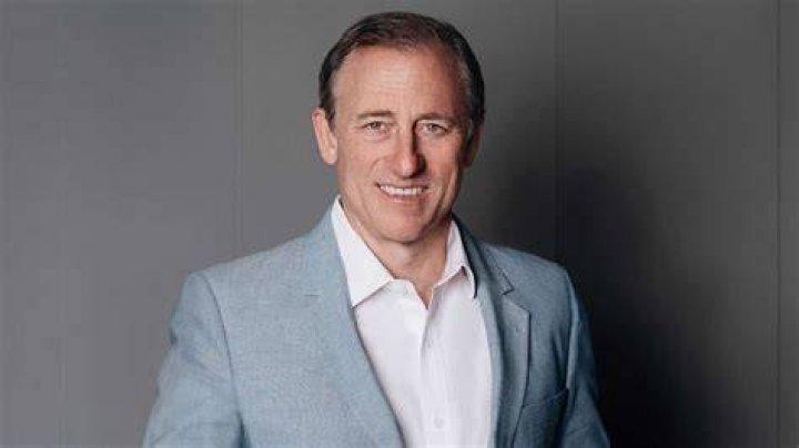 Josh Harris contract, salary, team, net worth, wife, kids, Instagram 1 Josh Harris