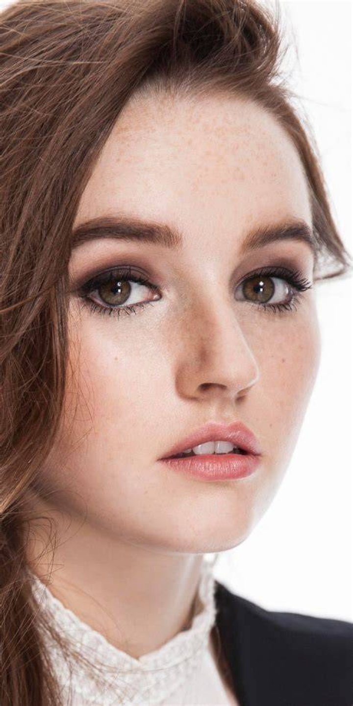 kaitlyn-dever_wallpaper-2014-1369017521