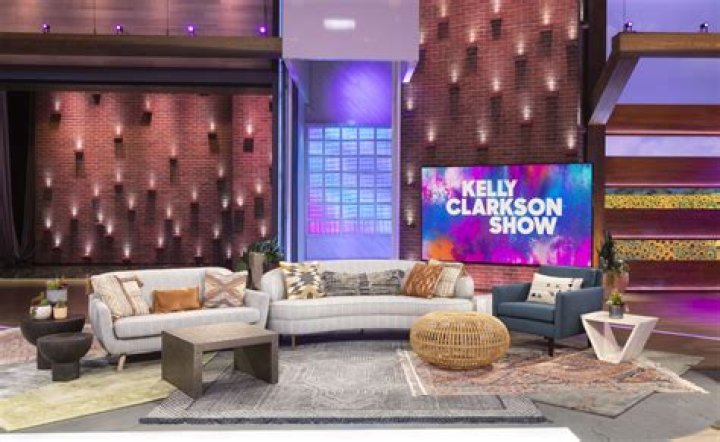 Kelly Clarkson on the set of 'The Voice'