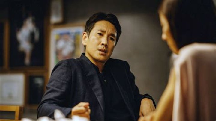 Lee Sun-kyun in Parasite (2019)