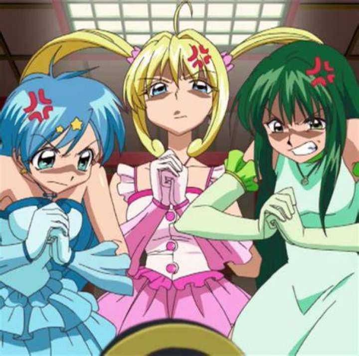 Lucia, Hanon and Rina smiling after singing in Mermaid Melody