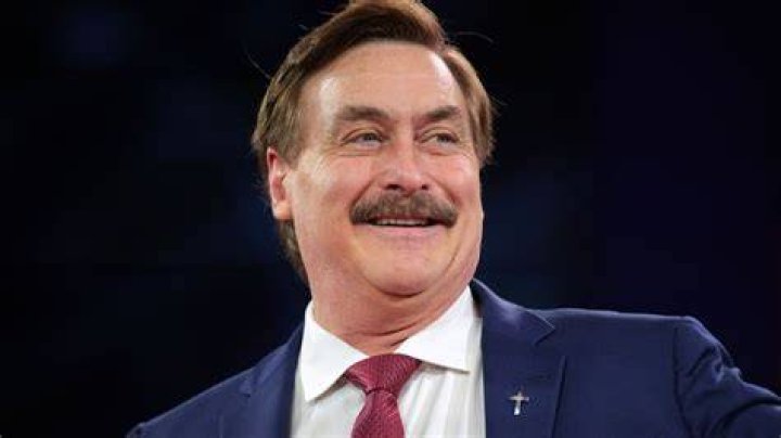 Michael Lindell