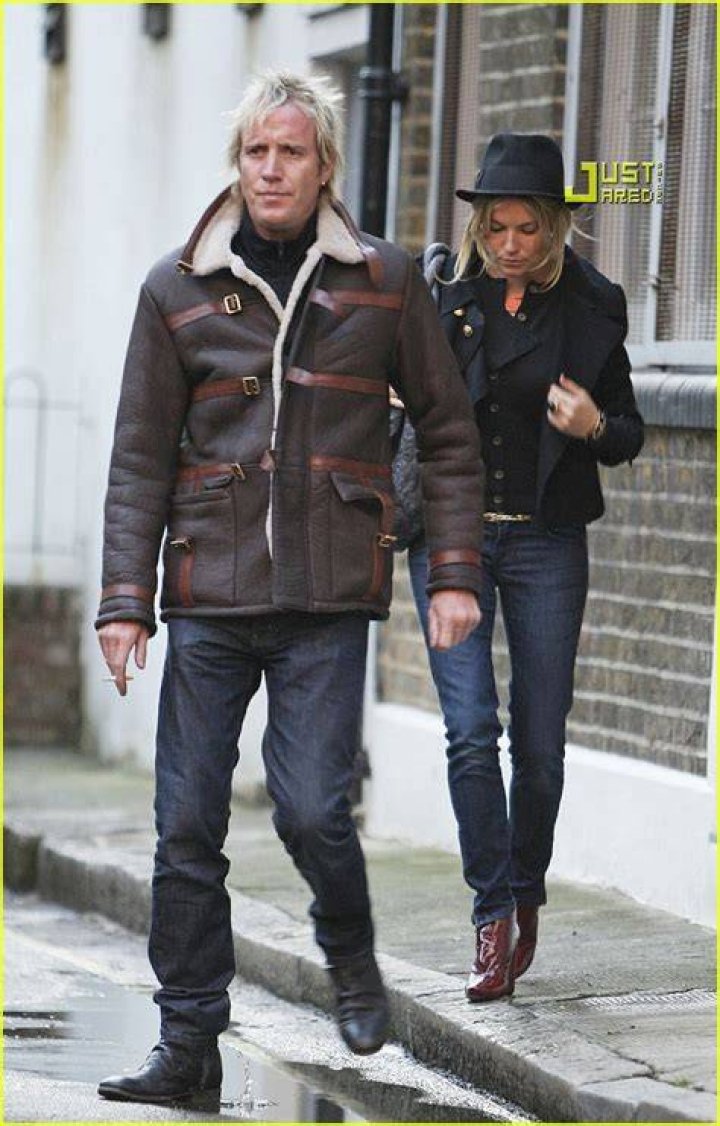 Who is Rhys Ifans' ex-partner Sienna Miller? 1 rhys ifans and sienna miller pic getty 496248291