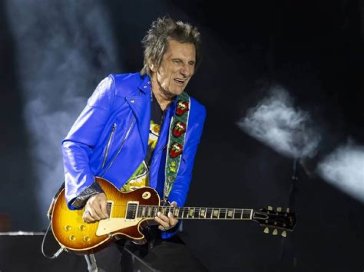 Ronnie Wood net worth, wife, children, Rolling Stones, awards, Instagram 1 Ronnie Wood