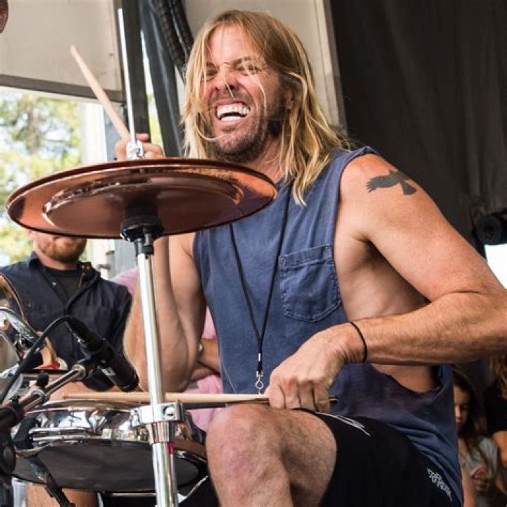 How many children does Taylor Hawkins have? 1 Taylor Hawkins 1