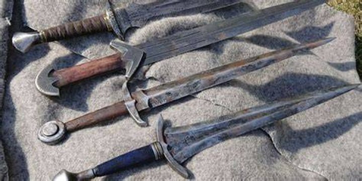 The Barrow Blades - Lord of the Rings