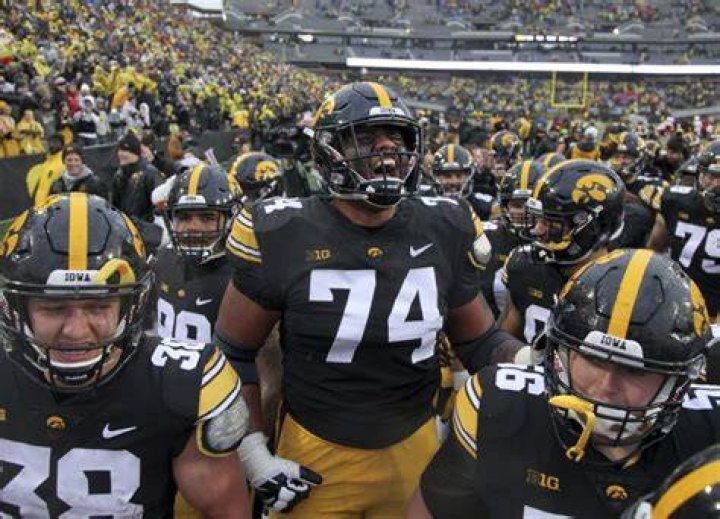 tristan-wirfs-height-and-weight-measurement-in-meters-feet-kg-and-ibs