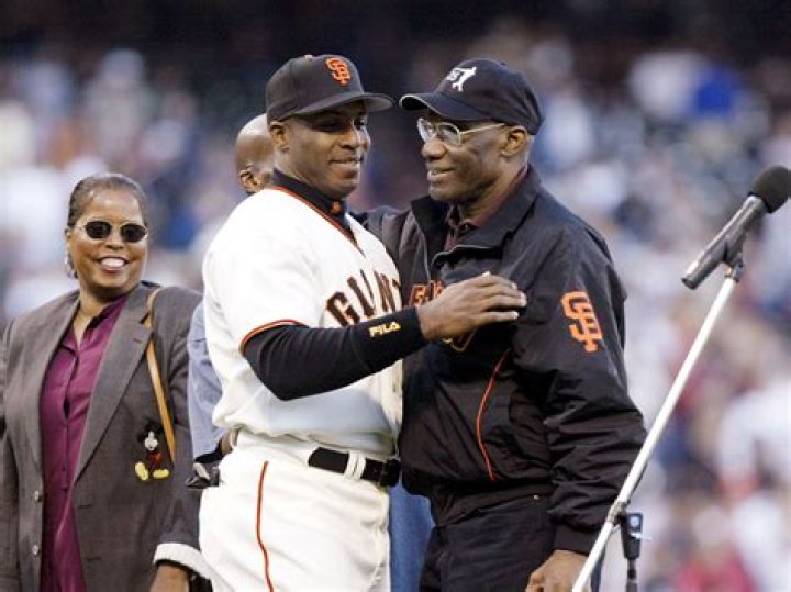 Who is Barry Bonds father? Meet Bobby Bonds