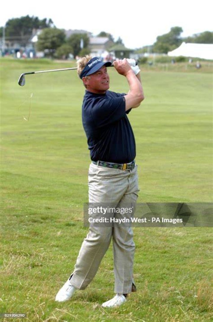 Who is Darren Clarke second wife Alison Campbell